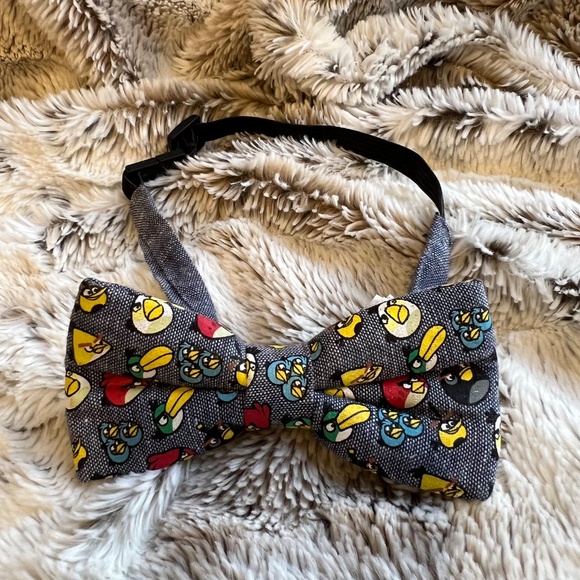 H&M Angry Birds Bow Tie - Kids Adjustable Size - Bundle Discount - Picture 2 of 4